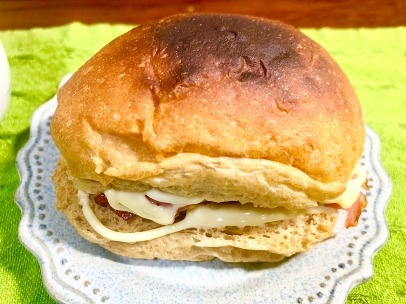 ブランパンのホットサンドを撮った写真