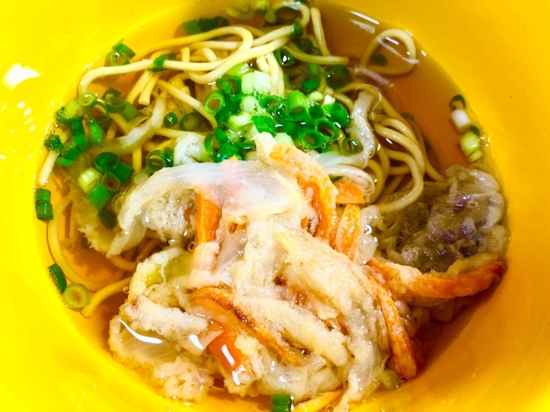 低糖質麺のかき揚げそば風を撮った写真