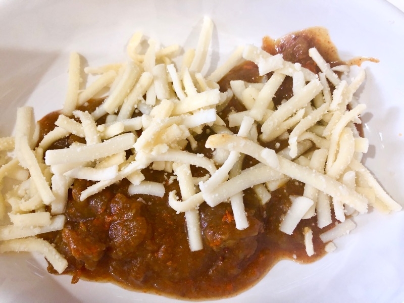 カレーとチーズを撮った写真