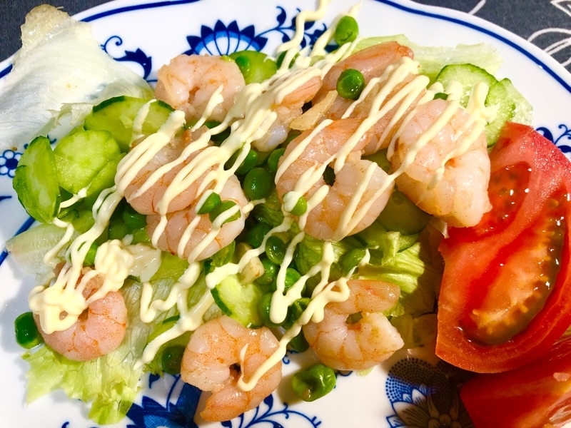 ガーリックシュリンプサラダを撮った写真