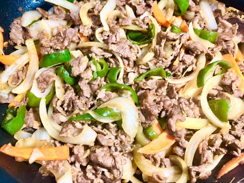 焼き肉のタレ炒めを撮った写真