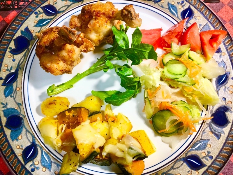 おかずを取り分けて撮った写真