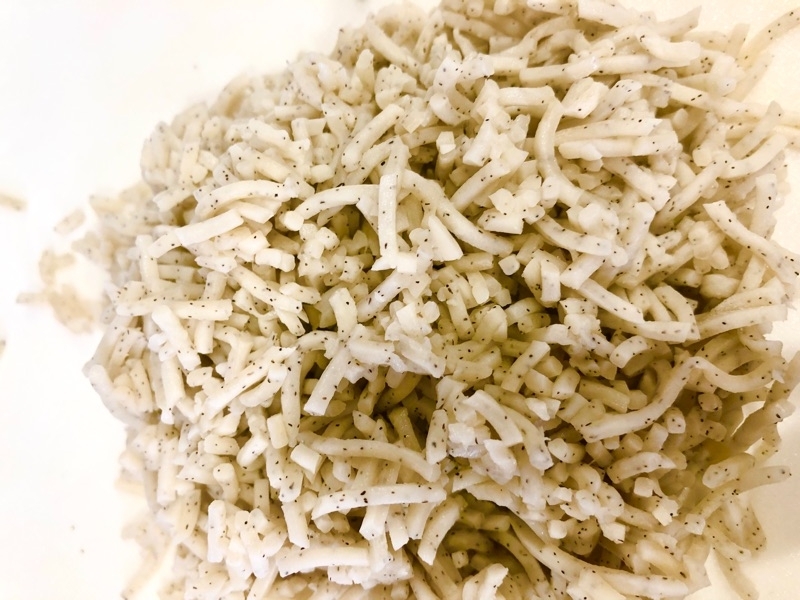 低糖質そば用麺を刻んで撮った写真