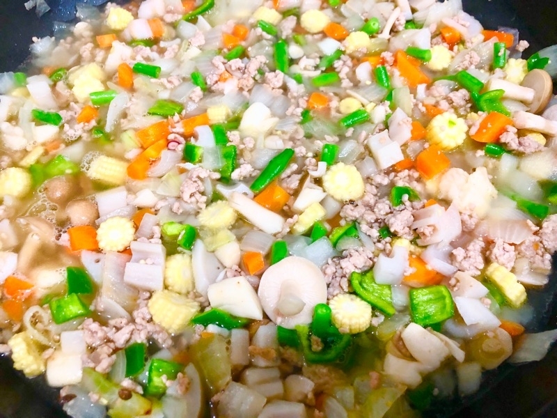 野菜を炒めて撮った写真