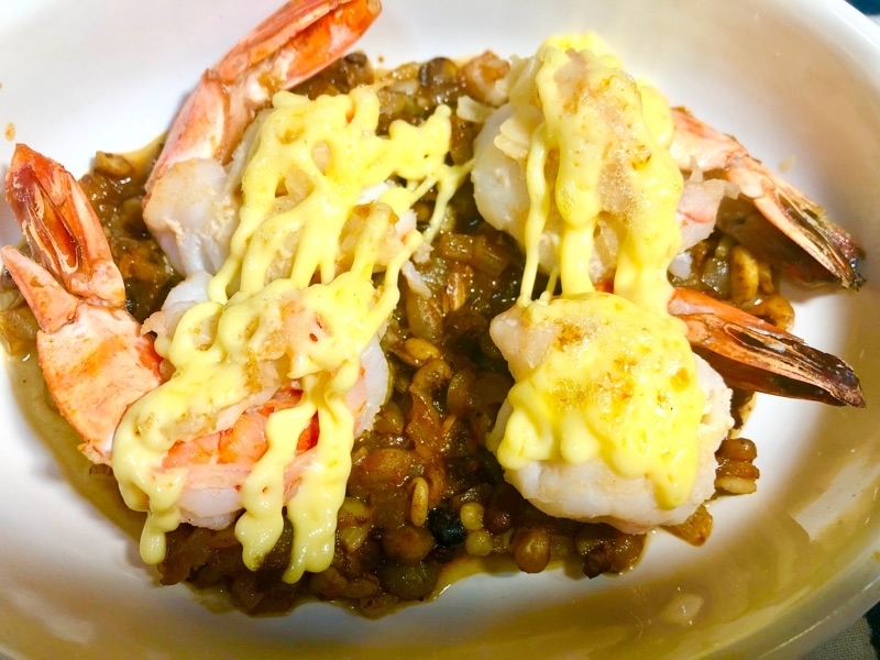 ロースト海老の豆カレー添えを撮った写真
