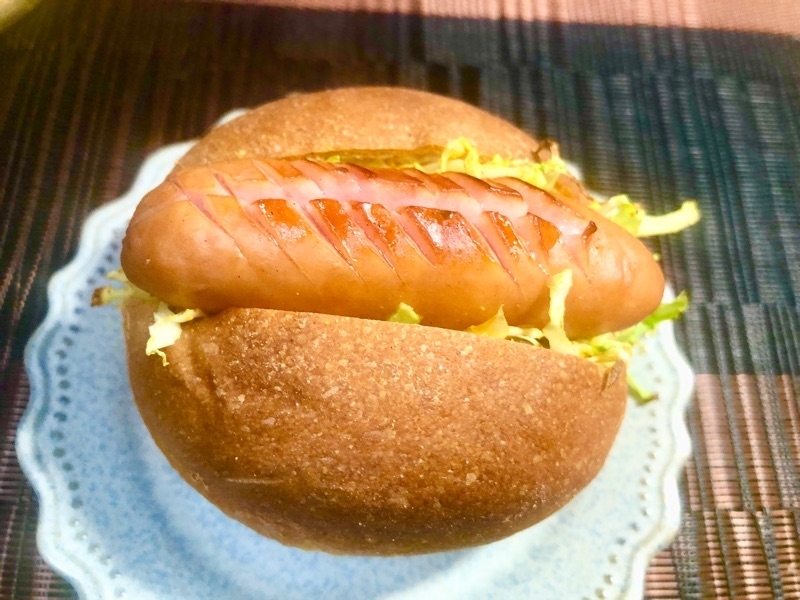 ブランパンのホットドッグ