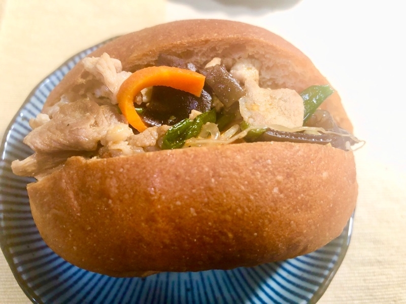 ブランパンのマーボ春雨サンドを撮った写真