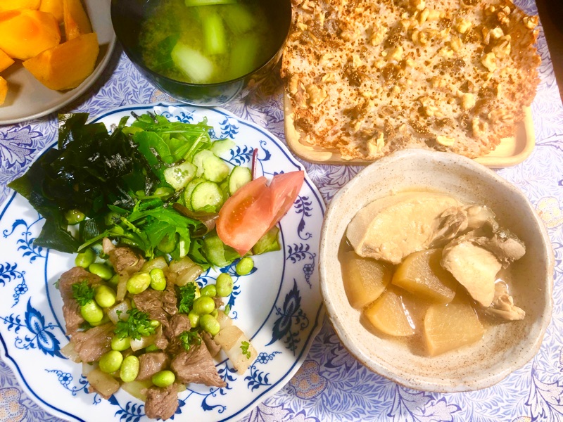 ブリ大根 牛肉と枝豆の炒めもの チ―パリの夕食を撮った写真