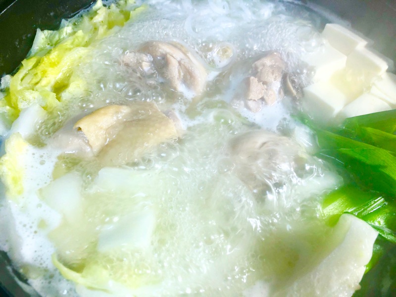 水炊きを煮ているところを撮った写真