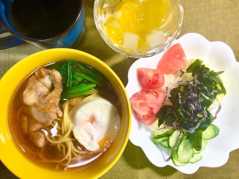 低糖質ラーメンの昼食を撮った写真