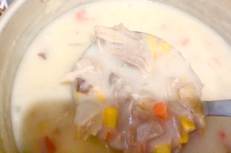 ローストチキンのクリームシチューを撮った写真