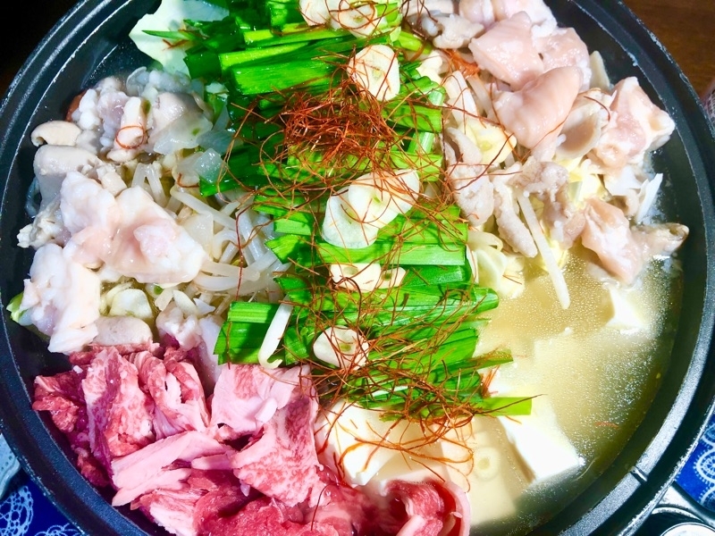 ローストチキンのスープを注いで撮った写真