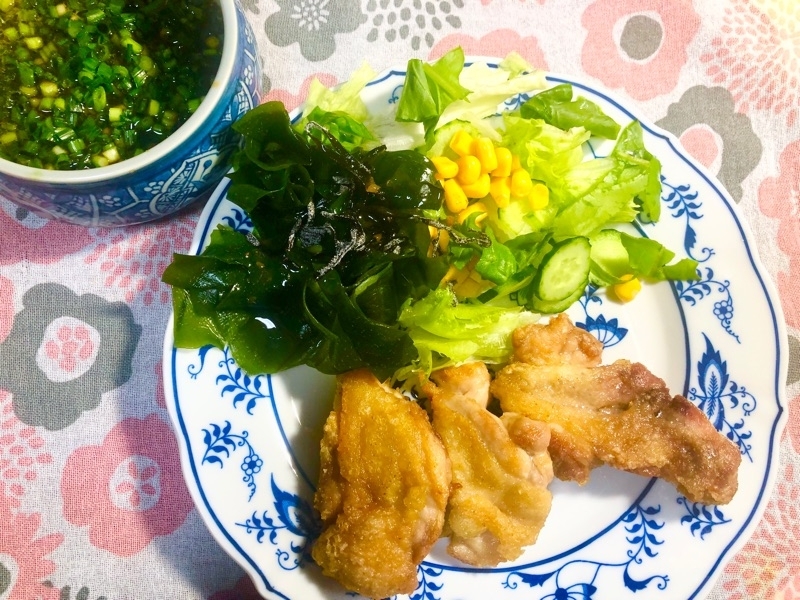 鶏唐揚げと甘酢ネギダレを撮った写真