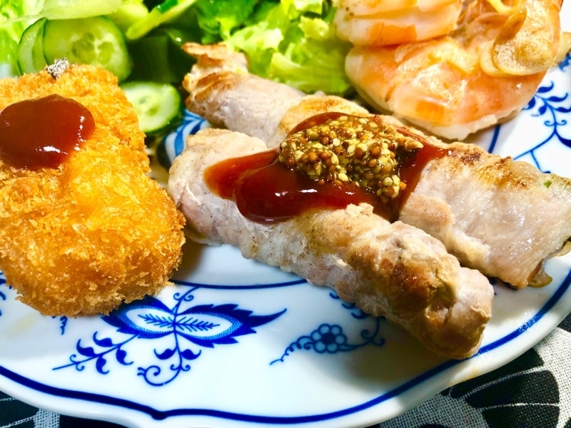 肉巻きにソースをかけて撮った写真