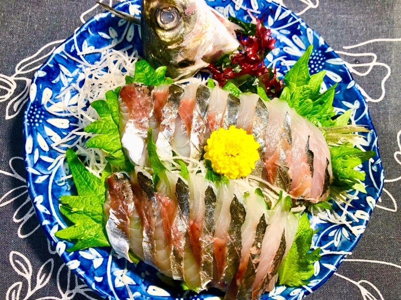 アジの刺身を撮った写真