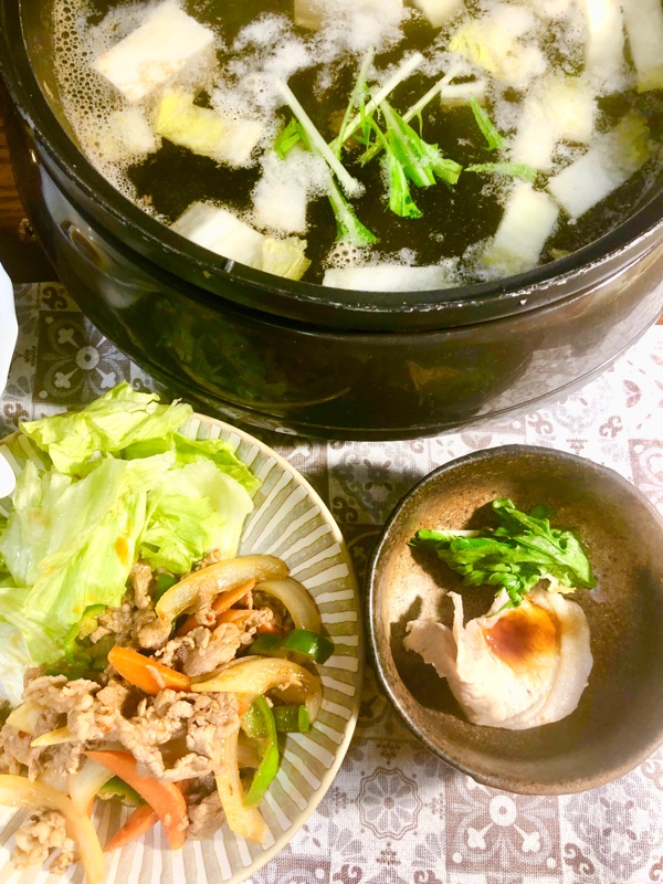 しゃぶしゃぶの夕食を撮った写真