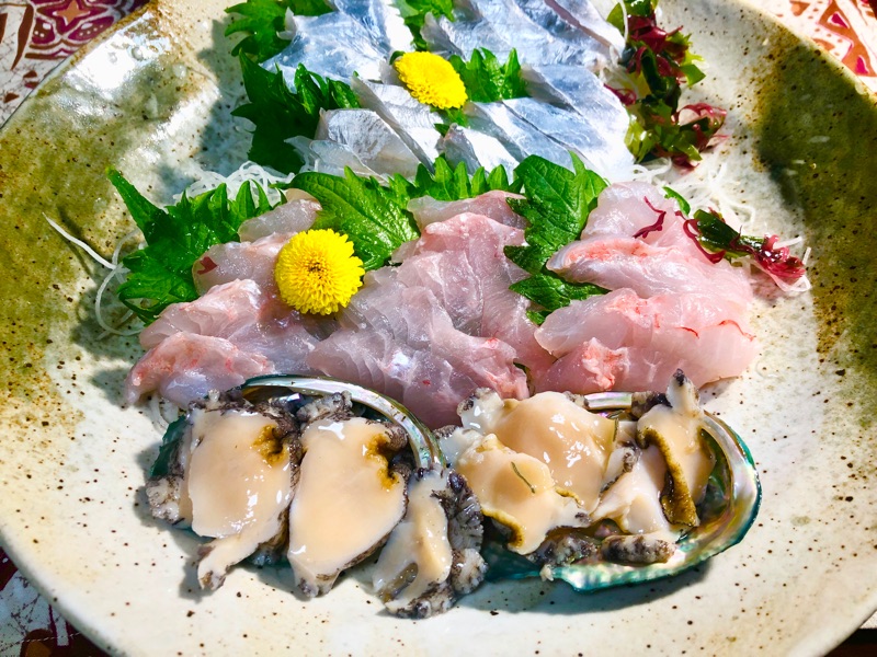 お刺身の盛り合わせを撮った写真