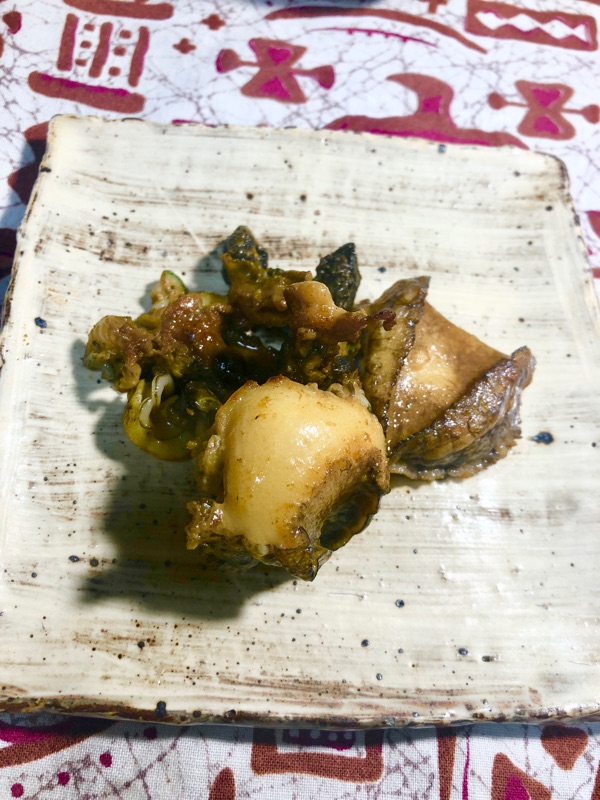 アワビのバター醤油焼きを撮った写真