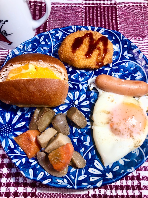 昼食のおかずを撮った写真