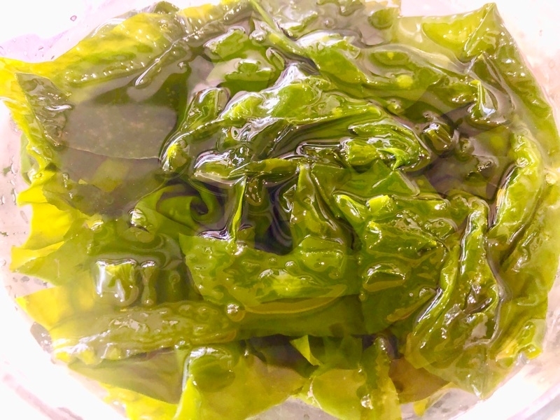 生ワカメを茹でるところを撮った写真