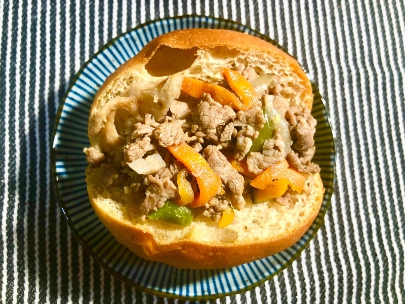 ブランパンの焼肉サンドを撮った写真