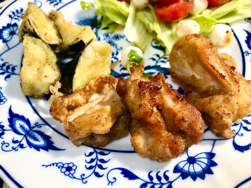 ヤゲン軟骨とナスのから揚げを撮った写真