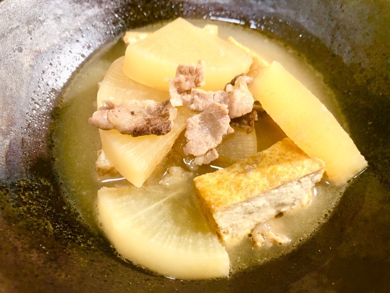 大根と厚揚げの煮物を撮った写真