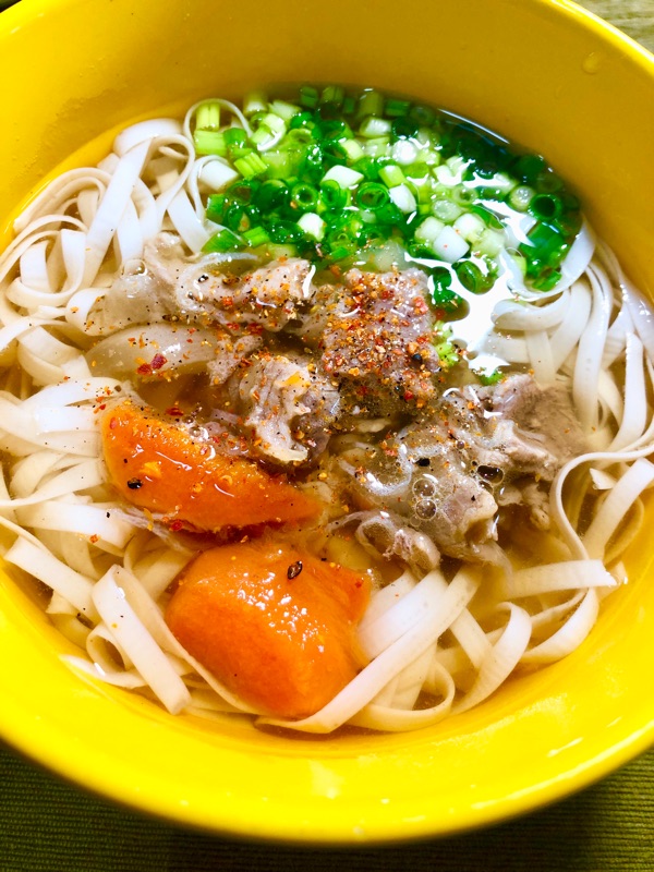 煮込み入り低糖質とうふ麺を撮った写真