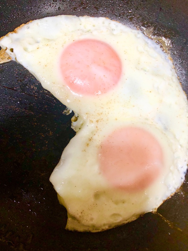 目玉焼きを撮った写真