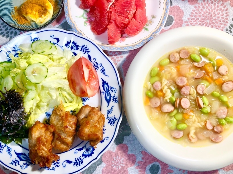 うす衣の唐揚げの夕食を撮った写真