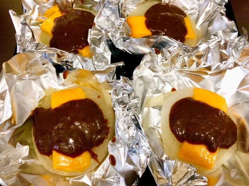 新玉にカレーをのせて撮った写真