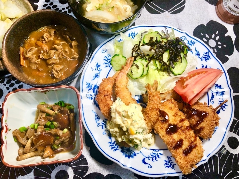 ミックスフライの夕食を撮った写真