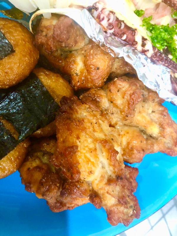 手羽元炙り焼きチキンを撮った写真