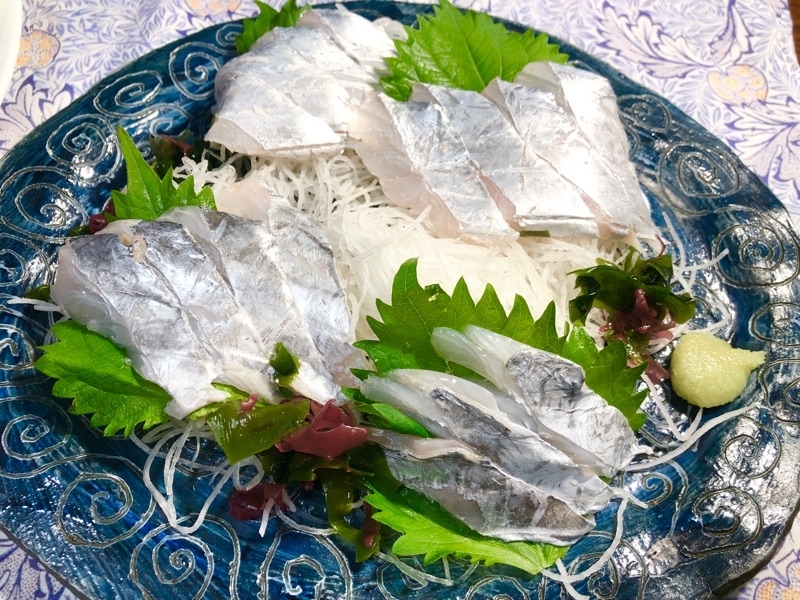 太刀魚の刺身をと