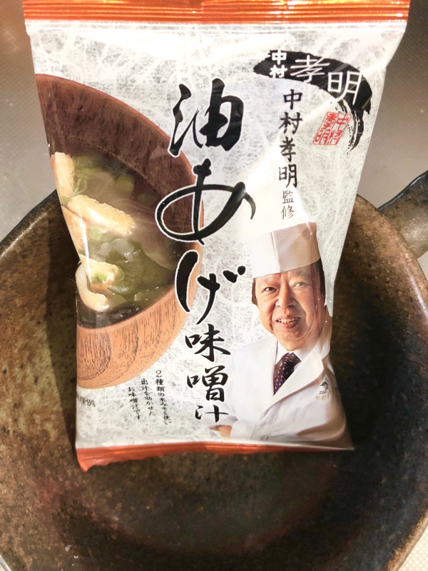 フリーズドライの味噌汁のパッケージを撮った写真