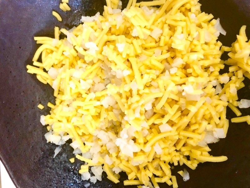 カリフラと刻み低糖質麺を混ぜて撮った写真