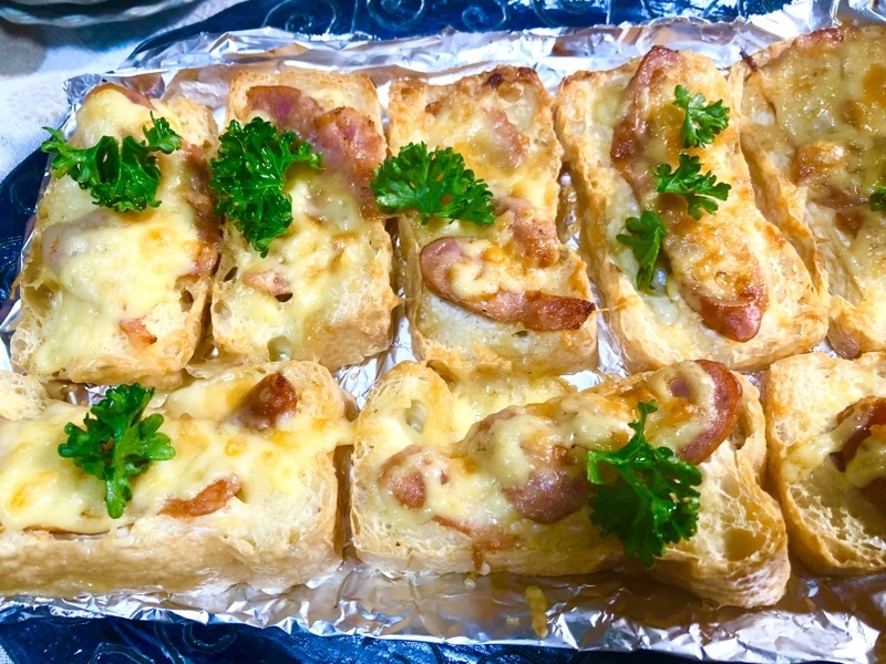 栃尾揚げのソーセージチーズ焼きを撮った写真