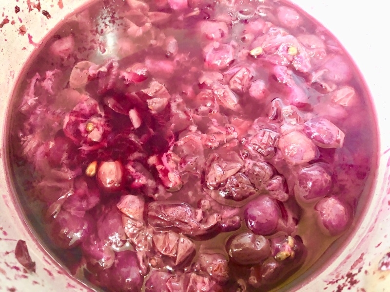 ブドウを40分煮て撮った写真