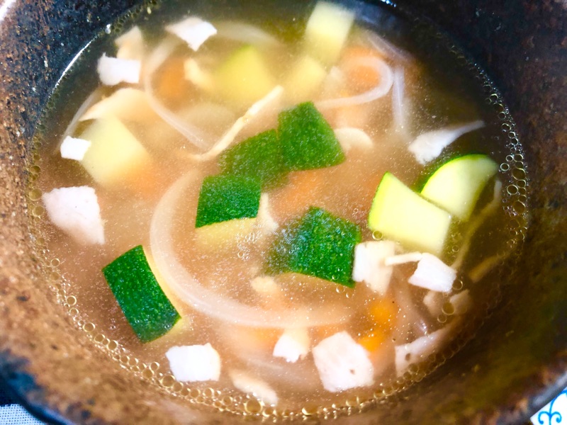 野菜スープを撮った写真