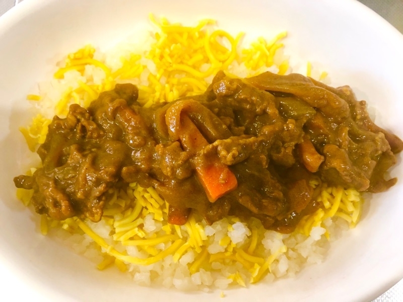 夕べのフライパンカレーをかけて撮った写真