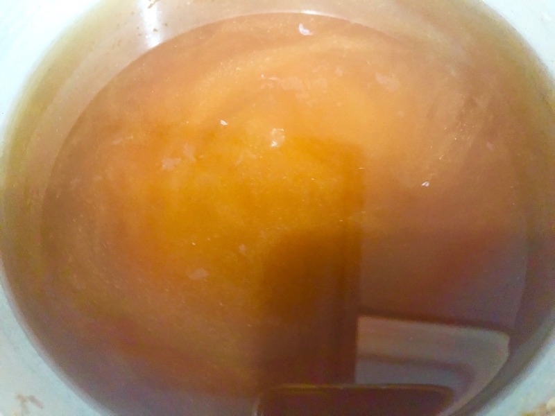 だし汁を撮った写真