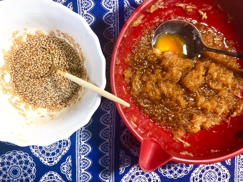 ニンニク酢醤油と甘辛おろしを撮った写真　