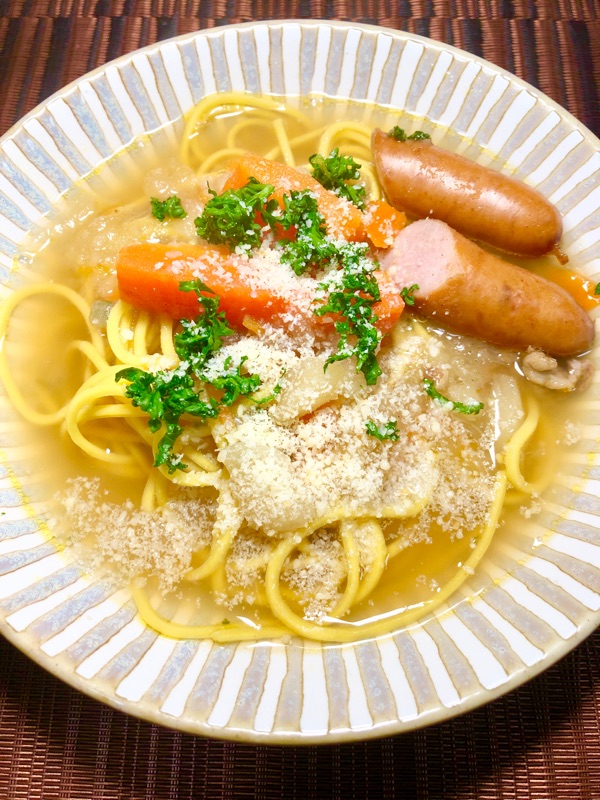 低糖質麺のポトフスープスパゲッティを撮った写真