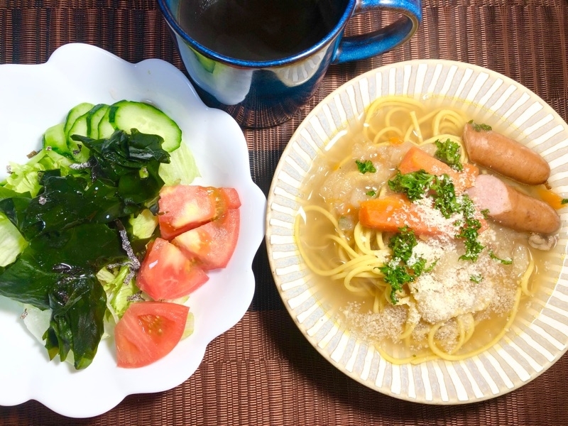 ポトフスープスパゲッティの昼食を撮った写真