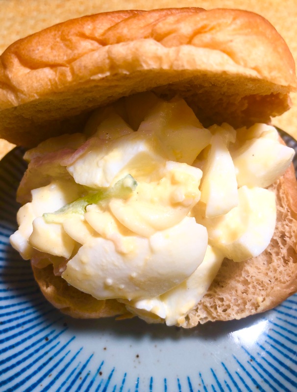 ブランパンの卵サンドを撮った写真