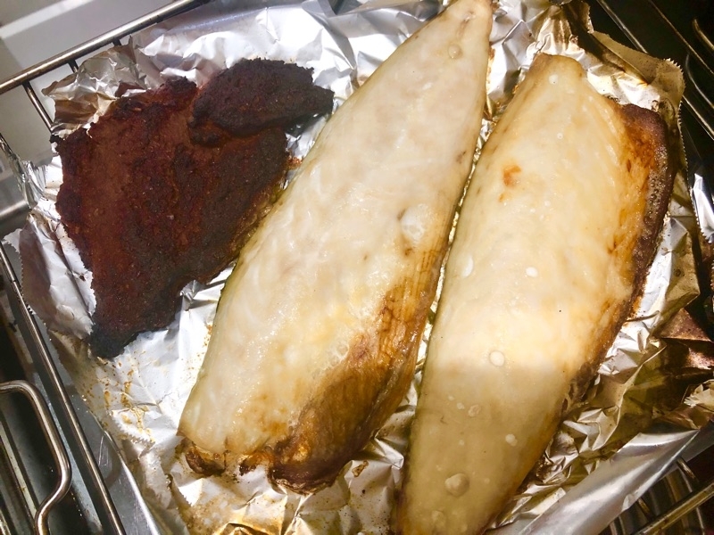 塩サバと味噌を焼いて撮った写真