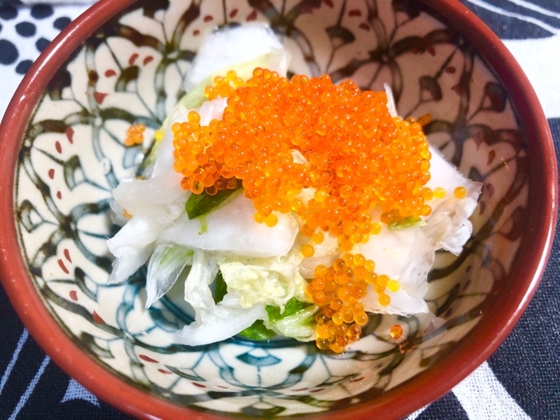 白菜の漬物にとびっこをかけて撮った写真