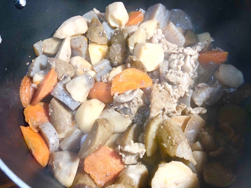 豚バラ肉の筑前煮を撮った写真