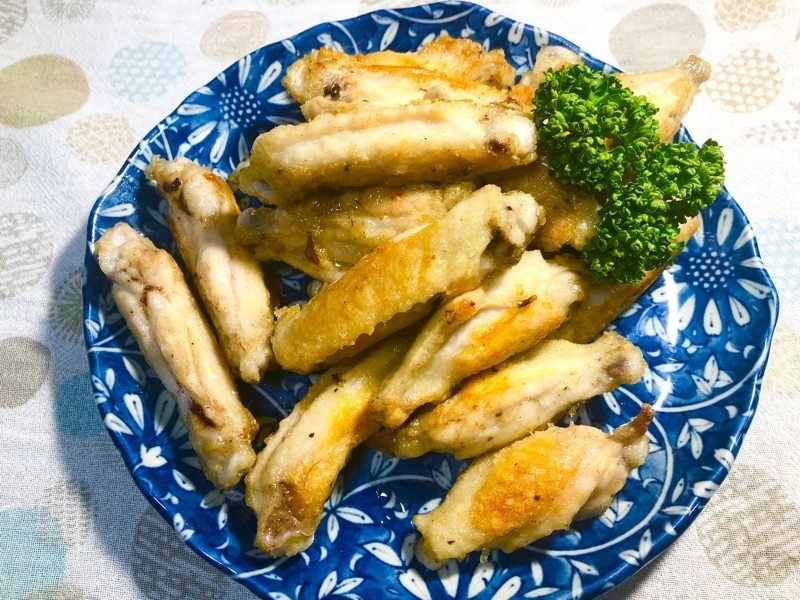 鶏手羽中の炒めものを撮った写真