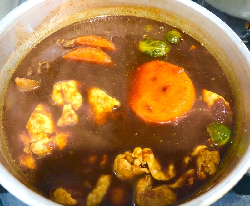 カシミールカレーを温めて撮った写真